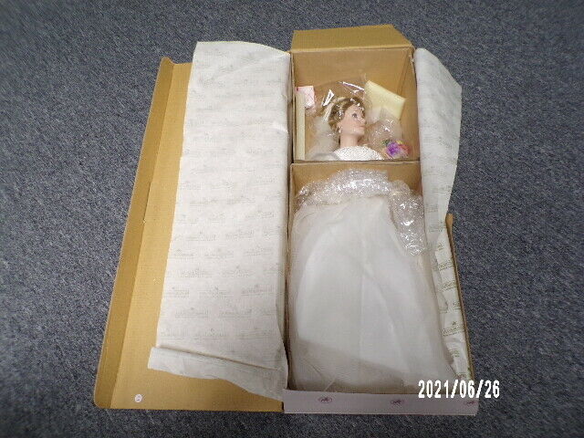 Nib Ashton Drake Collectors Spring Promise Bride Doll