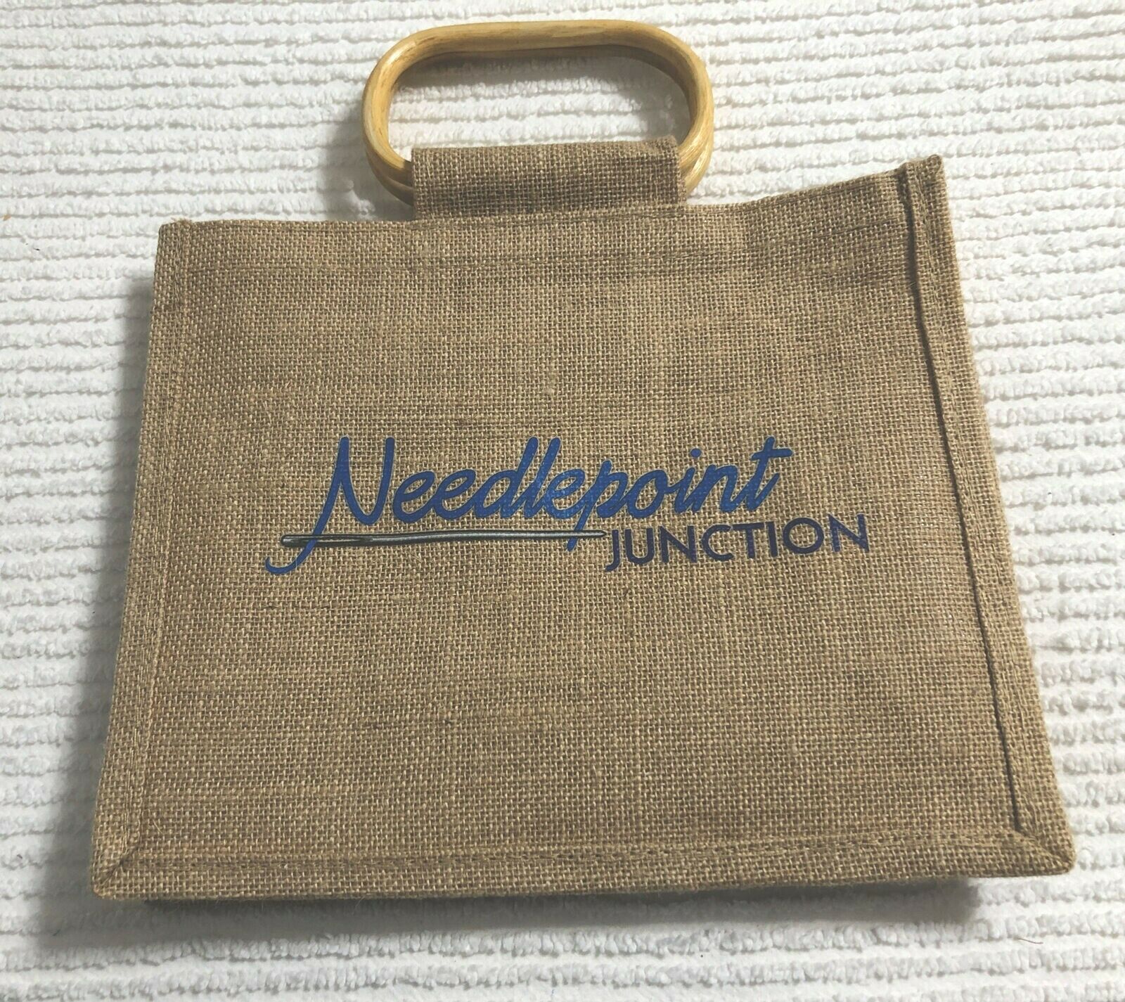 Nwot Needlepoint Junction Craft Bag Tote Burlap Wood Handles Square Bottom Brown