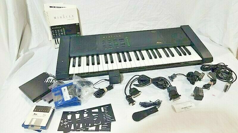 Nintendo The Miracle Piano Teaching System & Game With Accesories
