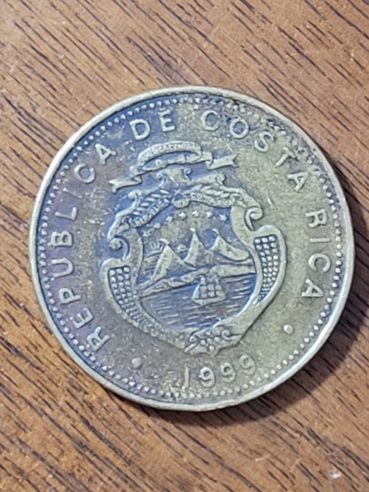 Costa Rica 50 Colones Coin, 1999. Km# 231, Copper-aluminum-nickel. Coat Of Arms.